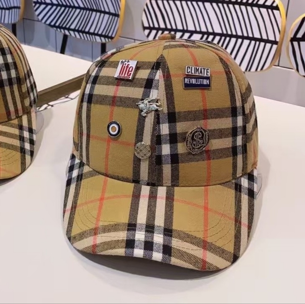 Burberry Vintage Check Badge Baseball Cap
